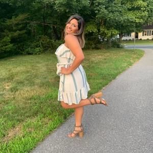 Meet your Posher, Stephanie